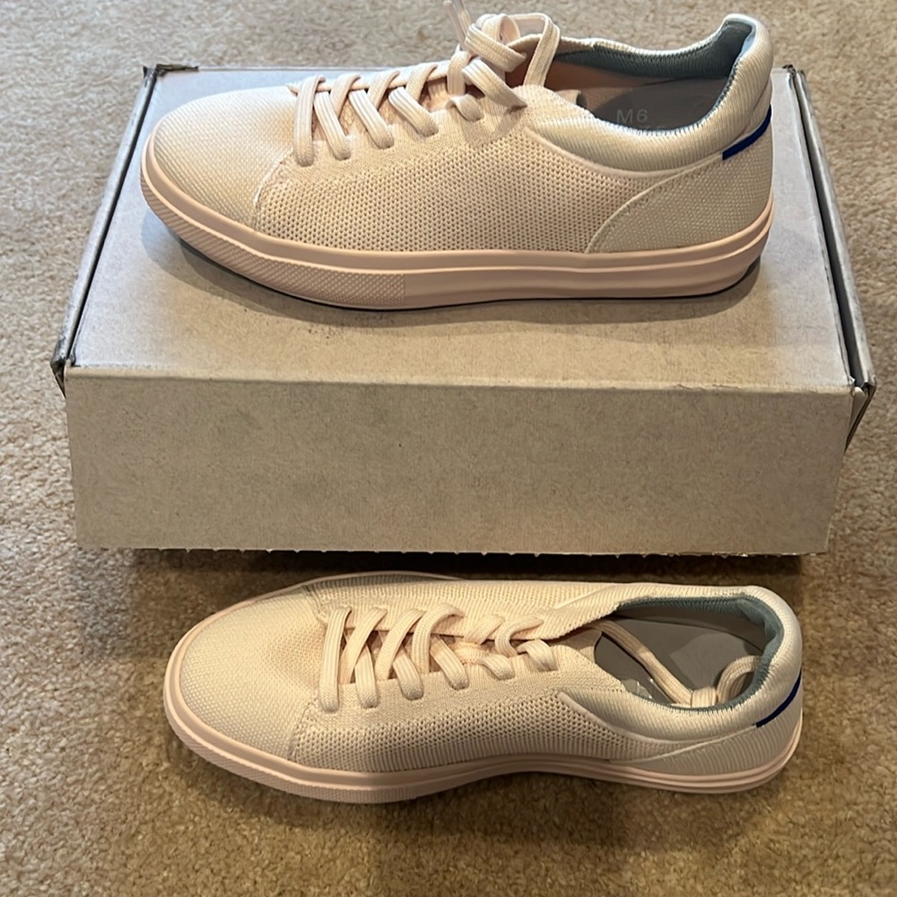 NEW Rothy’s RS02 Sneaker Pink Sz 7.5 NEW IN BOX SOLD OUT